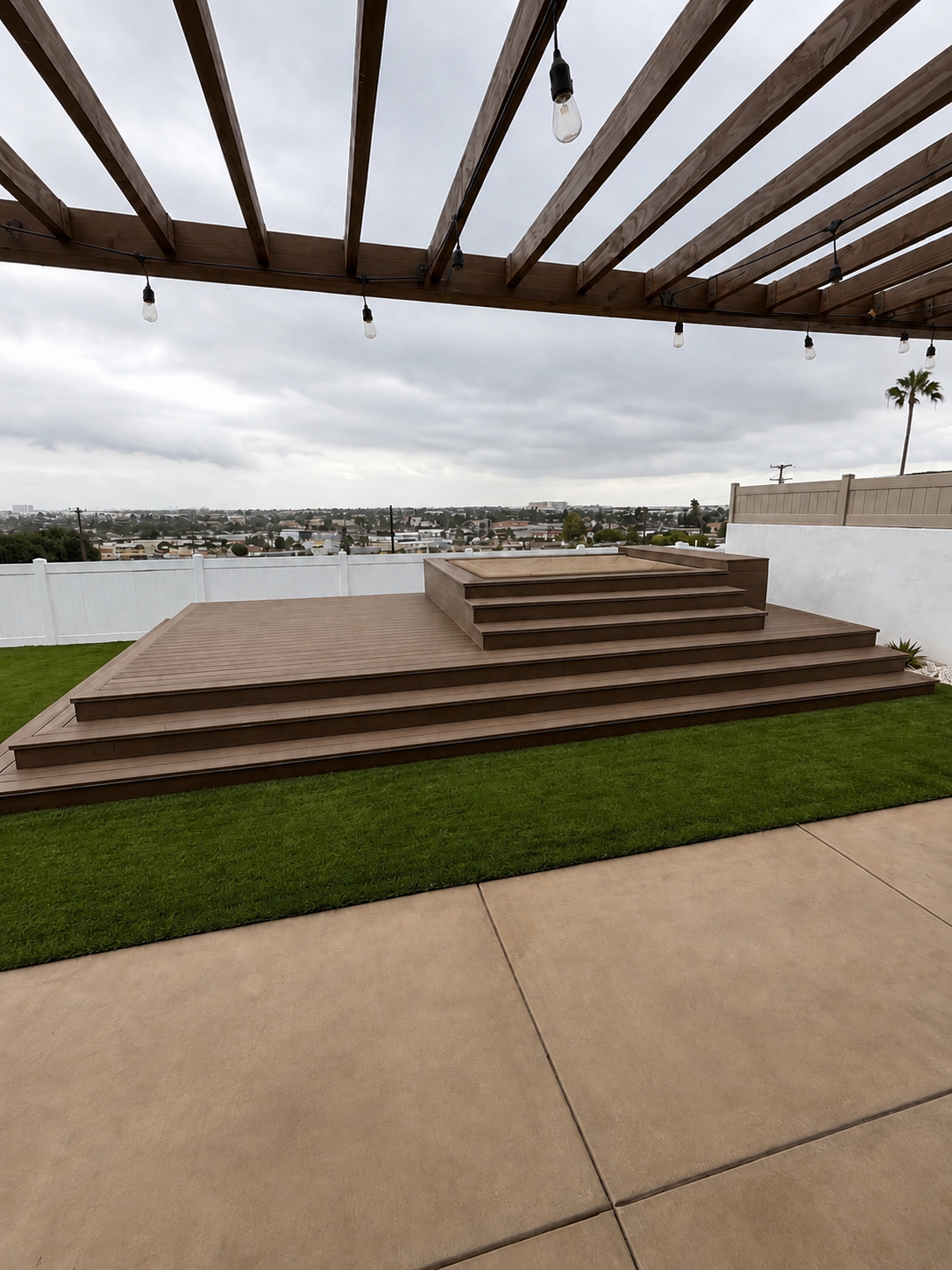 Composite deck with modern railing in Sherman Oaks