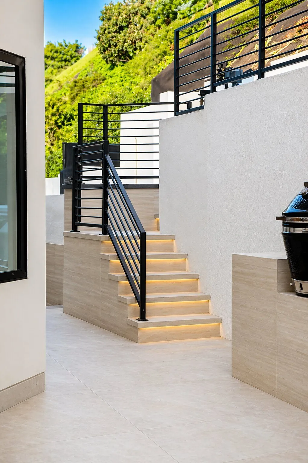 Staircase Lighting & Travertine Hardscape by Moda Outdoor Living in Baldwin Hills, CA — luxury outdoor living design and build