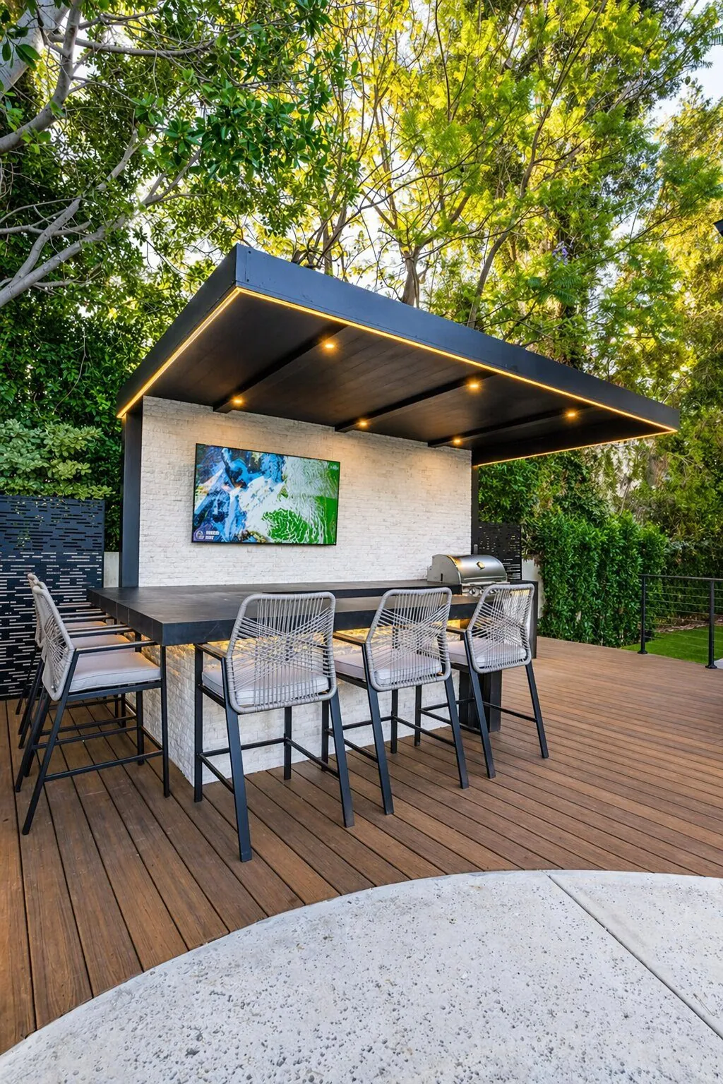 Covered patio with marble pavers