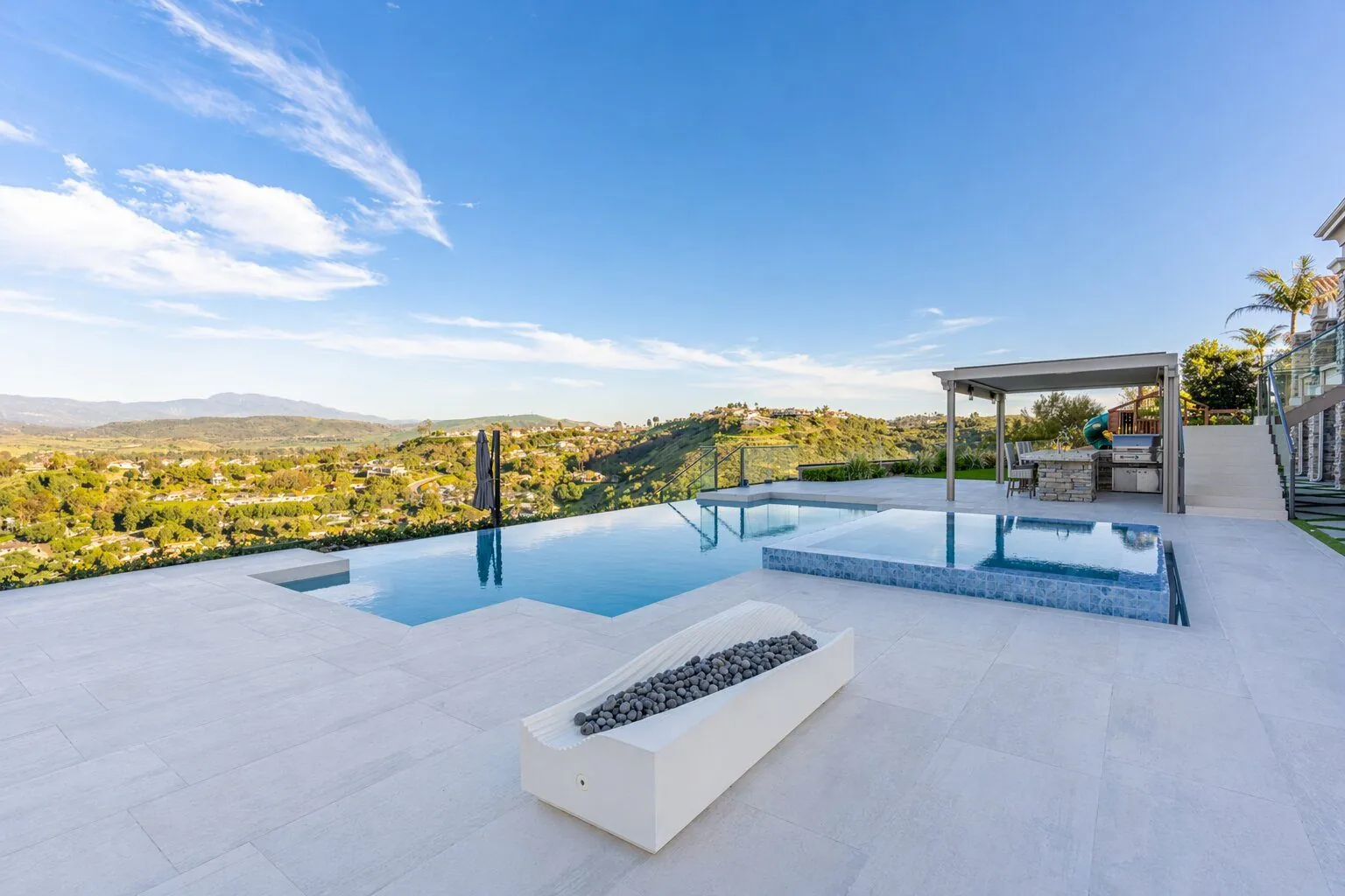 Infinity Pool, Spa & Fire Feature by Moda Outdoor Living in Orange County, CA — luxury outdoor living design and build