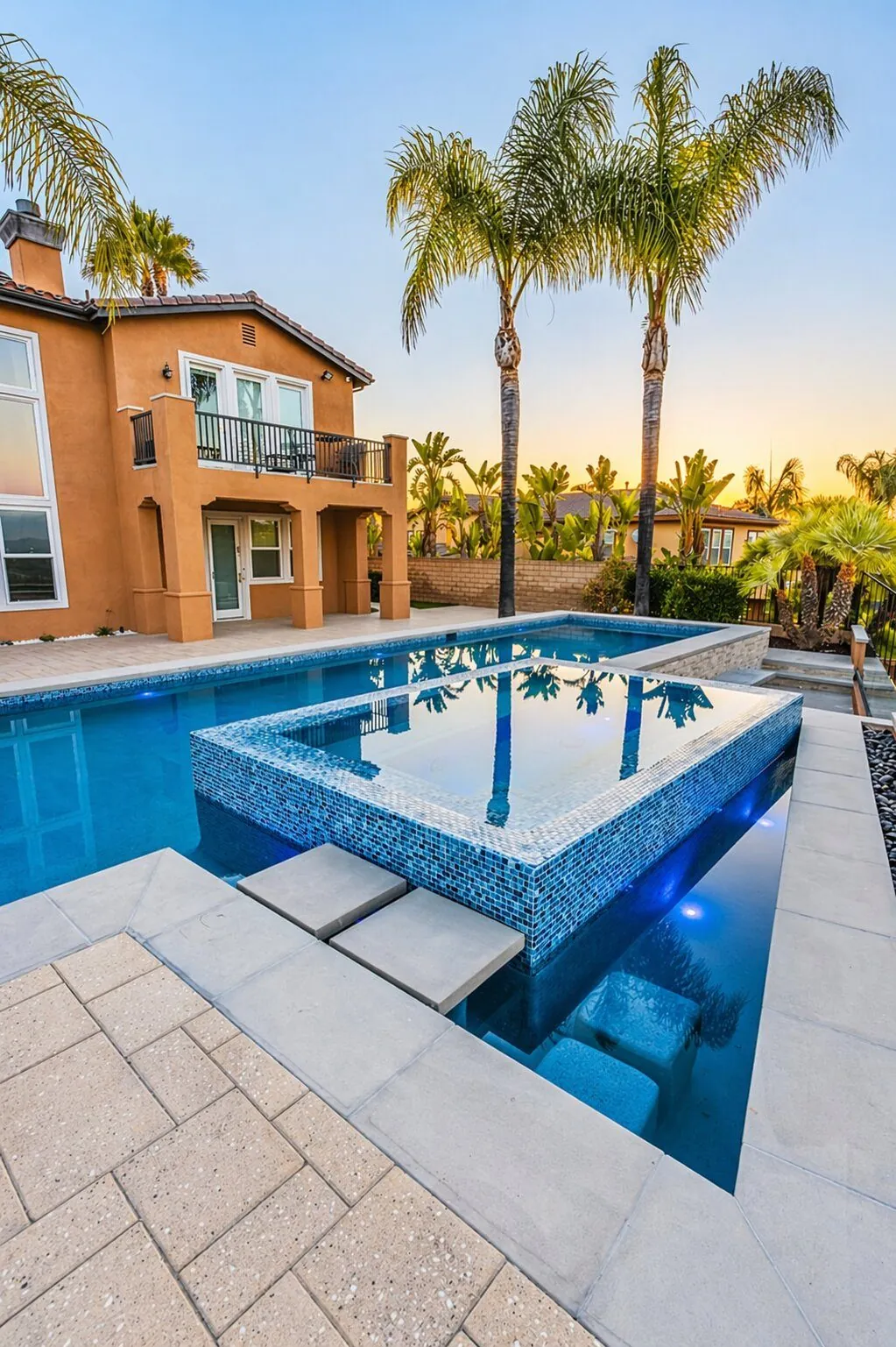 Backyard pool and spa adding value to a Los Angeles home