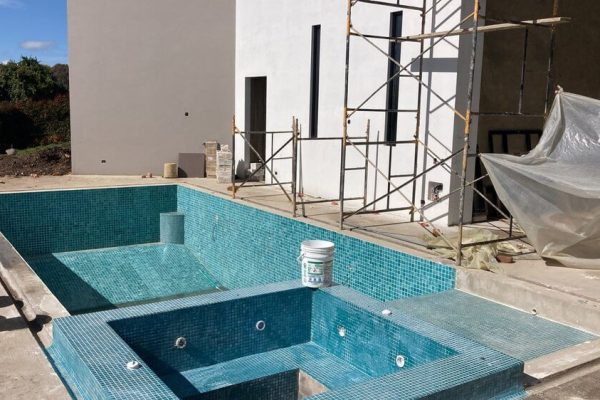 Luxury Pool Contractor 18